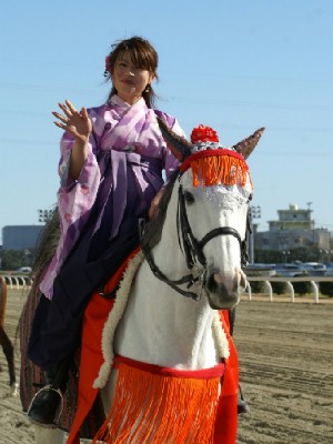 川崎競馬の誘導馬　正月和服Ｖｅｒ　トーチくん３