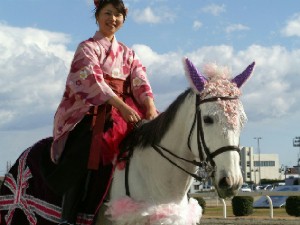 川崎競馬の誘導馬　１月　ノーマルＶｅｒ　トーチくん　２