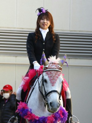 川崎競馬の誘導馬　１月開催　平場正装Ｖｅｒ　ユーちゃん　５