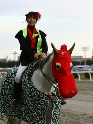 川崎競馬の誘導馬　１月開催　獅子舞Ｖｅｒ　２