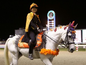 川崎競馬の誘導馬　１０月開催　ハロウィンＶｅｒ　別カメラ　２
