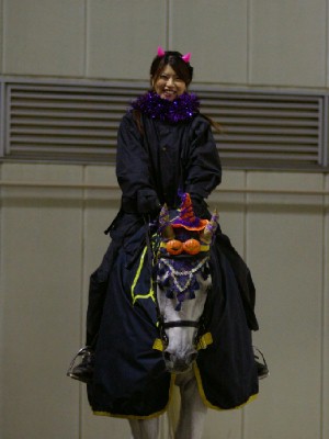 川崎競馬の誘導馬　１０月開催　電飾Ｖｅｒ１