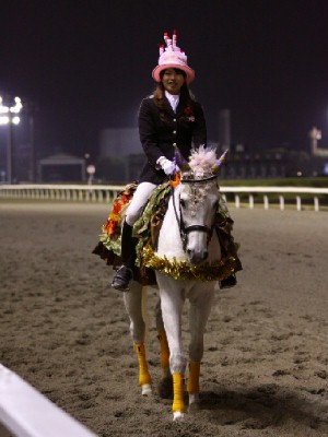 川崎競馬の誘導馬　１１月　誕生日祝い協賛レース＆もみじＶｅｒ　３
