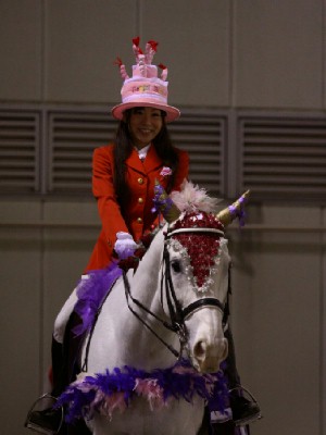 川崎競馬の誘導馬　１１月開催　誕生日祝いＶｅｒ　１