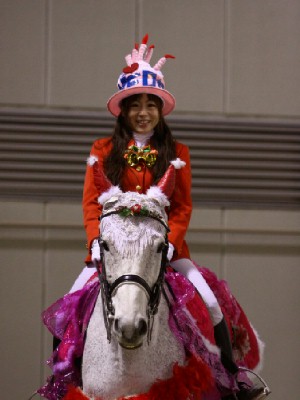川崎競馬の誘導馬　１２月開催　ｘｍａｓ＆結婚祝いＶｅｒ　１