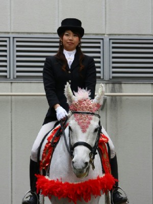 川崎競馬の誘導馬　３月開催　ひなまつりＶｅｒ　ユーちゃん　１