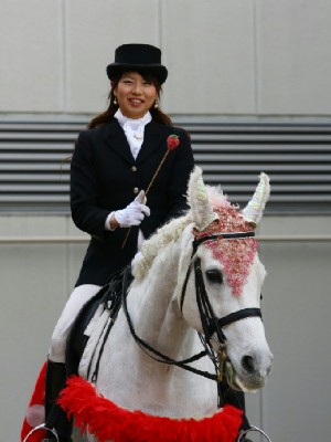 川崎競馬の誘導馬　３月開催　イチゴＶｅｒ　ユーちゃん　１