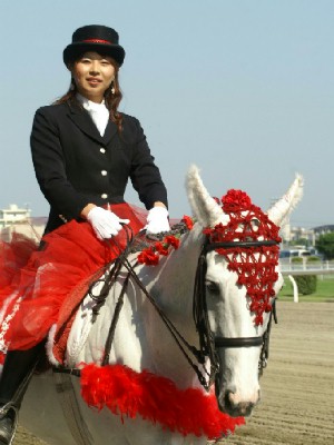 川崎競馬の誘導馬　５月開催　カーネーションＶｅｒ　２
