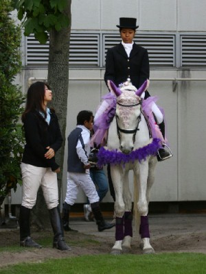 川崎競馬の誘導馬　５月開催　藤Ｖｅｒ　ユーちゃん　１