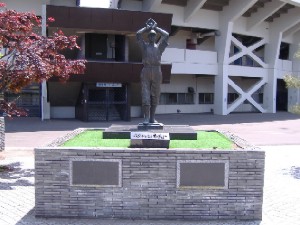 旭川スタルヒン球場スタルヒンの銅像